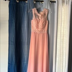 Elegant Pink Lace Evening Dress